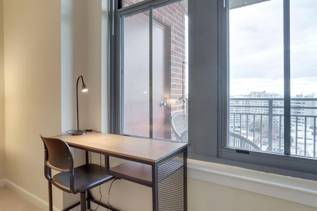 Fantastic 2 Bedroom Condo At Pentagon City Arlington Exterior foto